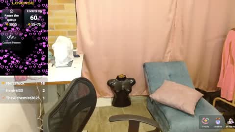 Snapshot of emitaa17228 chatting on 21, 1, 2025 emma online show from 21, 1, 2025