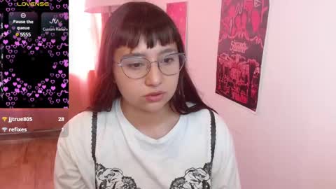 Snapshot of emitaa17228 chatting on 12, 3, 2025 emma online show from 12, 3, 2025