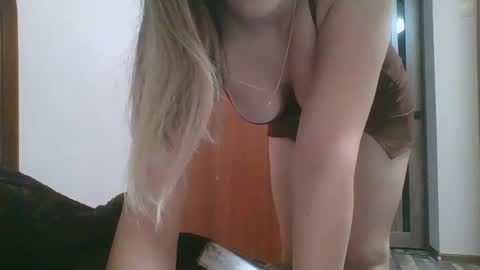 Snapshot of emma_991 chatting on 17, 2, 2025 emma_991 online show from 17, 2, 2025