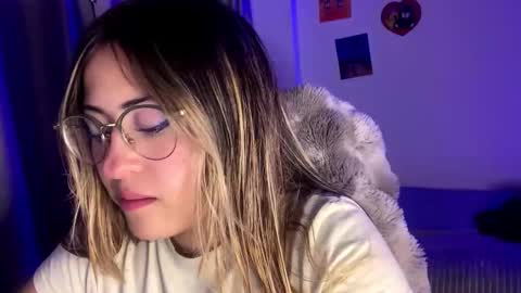 Emma Is here online show from 23, 10, 2025