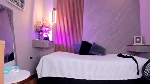 Snapshot of emma__rose1 chatting on 26, 9, 2025 emma__rose1 online show from 26, 9, 2025