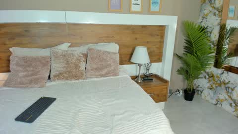 Emma  online show from 20, 12, 2024