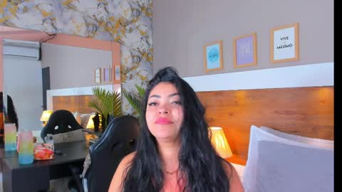 Snapshot of emma_bakker_ chatting on 4, 4, 2026 Emma online show from 4, 4, 2026