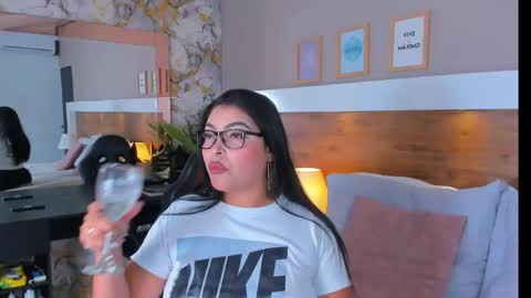 Snapshot of emma_bakker_ chatting on 24, 4, 2026 Emma online show from 24, 4, 2026