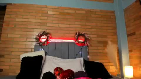 Snapshot of emma_belley chatting on 22, 6, 2026 Hey Im EmmaHelp me reach 100 likes online show from 22, 6, 2026
