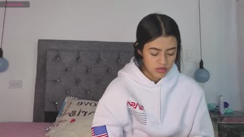 Snapshot of emma_blake__ chatting on 15, 9, 2025 Emma online show from 15, 9, 2025