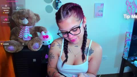 emma_boo_ online show from 8, 4, 2026