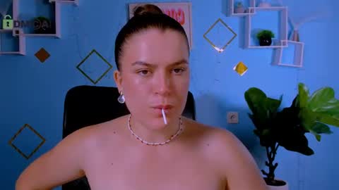 Snapshot of emma_dark_ chatting on 12, 7, 2026 emma_dark_ online show from 12, 7, 2026