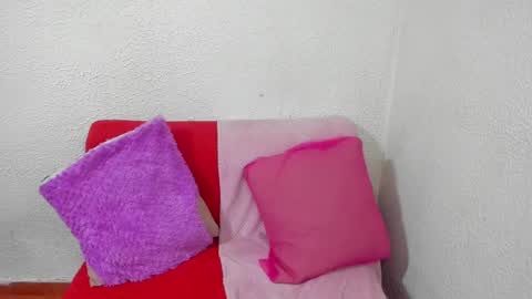 Snapshot of emma_dunncan chatting on 6, 3, 2025 Emma online show from 6, 3, 2025