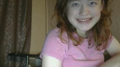 Snapshot of emma_gardens chatting on 20, 12, 2025 emma_gardens online show from 20, 12, 2025