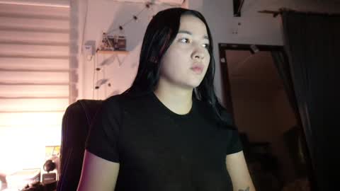 emma_johnson_ online show from 24, 12, 2024