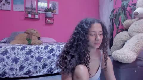 Snapshot of emma_lean chatting on 31, 12, 2024 whises lits online show from 31, 12, 2024