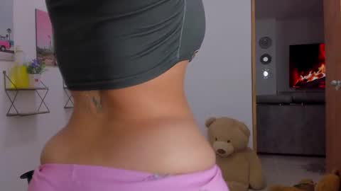 Snapshot of emma_lean chatting on 24, 11, 2025 whises lits online show from 24, 11, 2025