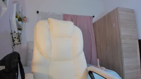 Emma online show from 15, 10, 2025