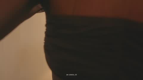 Snapshot of emma_lu1 chatting on 26, 3, 2026 emma_lu1 online show from 26, 3, 2026