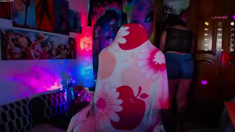 Snapshot of emma_luna059 chatting on 24, 6, 2026 LUNA online show from 24, 6, 2026