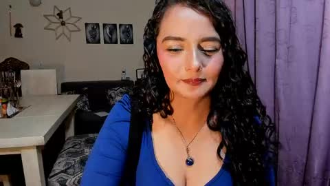 Snapshot of emma_luxy chatting on 16, 4, 2026 emma luxy online show from 16, 4, 2026