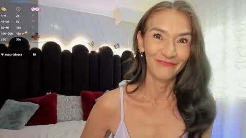 Emma  online show from 23, 10, 2025