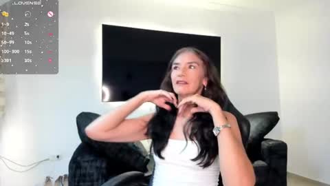 Snapshot of emma_mendoza chatting on 19, 6, 2026 Emma online show from 19, 6, 2026