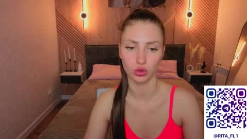 Snapshot of emma_myer chatting on 4, 5, 2026 Emma Myer online show from 4, 5, 2026