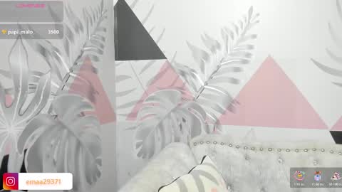 Snapshot of emma_petite4u chatting on 5, 3, 2025 Emma online show from 5, 3, 2025