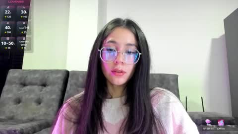 Snapshot of emma_sandovaal chatting on 6, 11, 2025 Emma online show from 6, 11, 2025