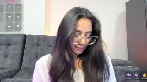 Snapshot of emma_sandovaal chatting on 8, 5, 2026 Emma online show from 8, 5, 2026