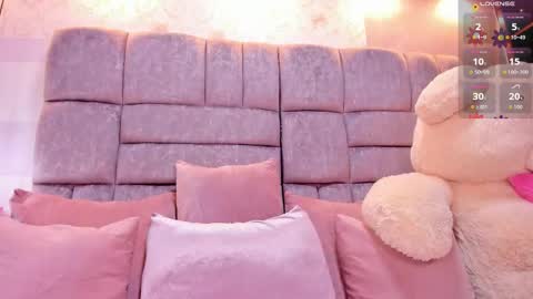 Emma  online show from 28, 11, 2025