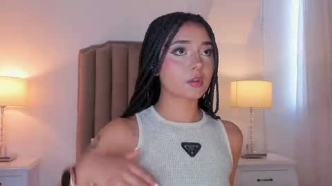 Snapshot of emma_torres__ chatting on 14, 6, 2026 Ema online show from 14, 6, 2026