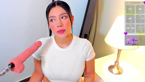 Snapshot of emma_walton_ chatting on 4, 2, 2026 online show from 4, 2, 2026