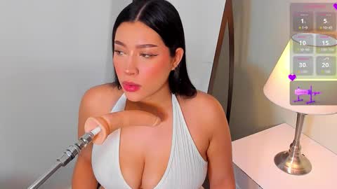 Snapshot of emma_walton_ chatting on 6, 2, 2026 online show from 6, 2, 2026