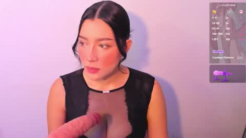 Snapshot of emma_walton_ chatting on 4, 3, 2026 online show from 4, 3, 2026