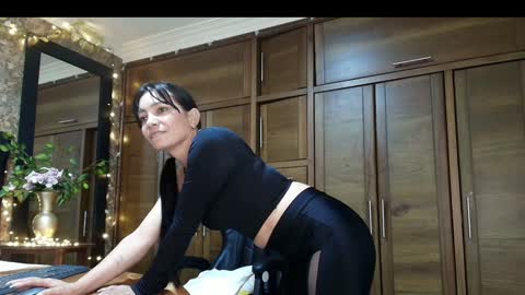 Emma online show from 28, 12, 2024