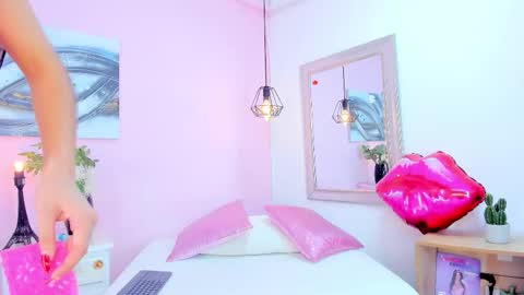 Snapshot of emmaa_sandoval chatting on 4, 2, 2026 Emma online show from 4, 2, 2026