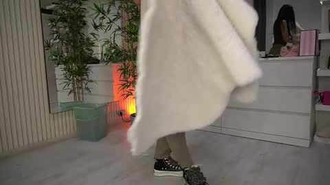 Snapshot of emmablanco chatting on 6, 4, 2026 emmablanco online show from 6, 4, 2026