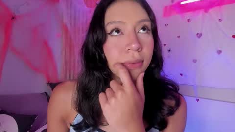 Snapshot of emmaclark_1 chatting on 27, 10, 2025 emmaclark_1 online show from 27, 10, 2025