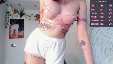 Snapshot of emmae__ chatting on 21, 4, 2026 Emma online show from 21, 4, 2026