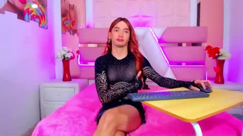 Emma Hilton online show from 30, 4, 2026