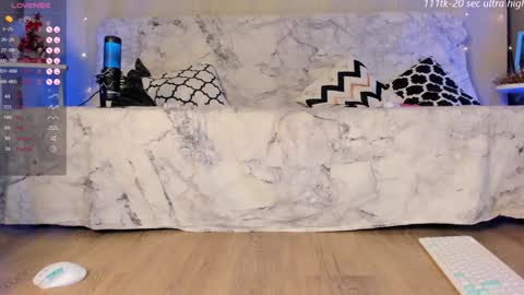 emmahotvibe online show from 20, 12, 2024