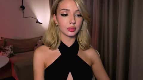 Snapshot of emmakeam_ chatting on 15, 3, 2026 Emma online show from 15, 3, 2026