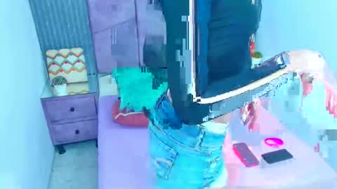 emmaLogge online show from 13, 12, 2025