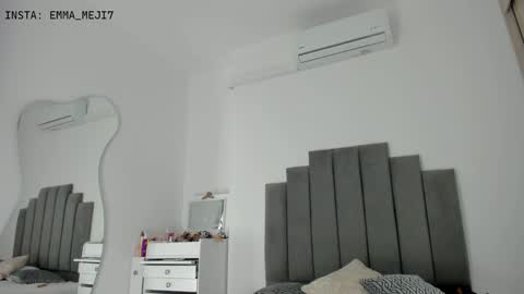 Snapshot of emmamejia7 chatting on 14, 12, 2024    online show from 14, 12, 2024