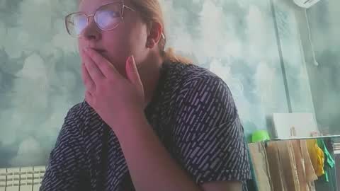 emmamelody online show from 30, 9, 2025