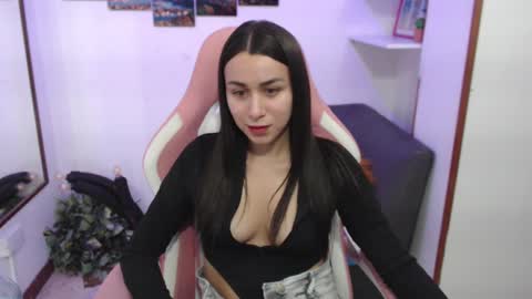 Snapshot of emmamyers_ chatting on 11, 2, 2025 Emma  online show from 11, 2, 2025