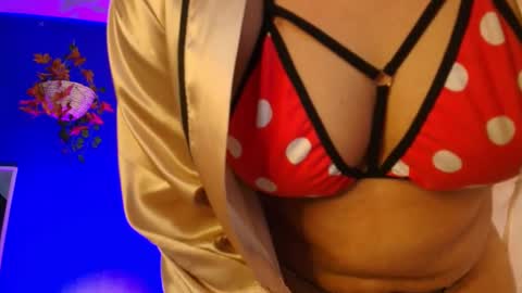 Snapshot of emmapark_ chatting on 8, 4, 2026 Emma 3 online show from 8, 4, 2026