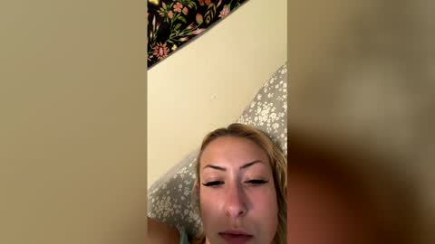 emmaraee online show from 17, 5, 2026