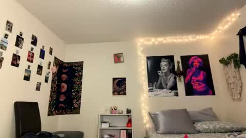 Snapshot of emmaraee chatting on 19, 7, 2026 emmaraee online show from 19, 7, 2026