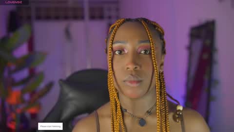 Snapshot of emmasanzoficial chatting on 1, 3, 2026 Sara online show from 1, 3, 2026