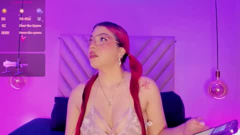 Snapshot of emmaswift1 chatting on 16, 12, 2025 Emma online show from 16, 12, 2025