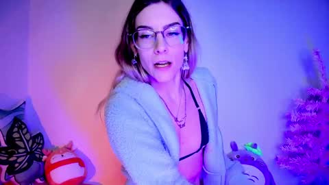 Snapshot of emmaterrestrial chatting on 28, 12, 2024 RH-NEGATIVE GREEN-EYED BAELIEN online show from 28, 12, 2024